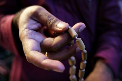 How to meditate : using a mala